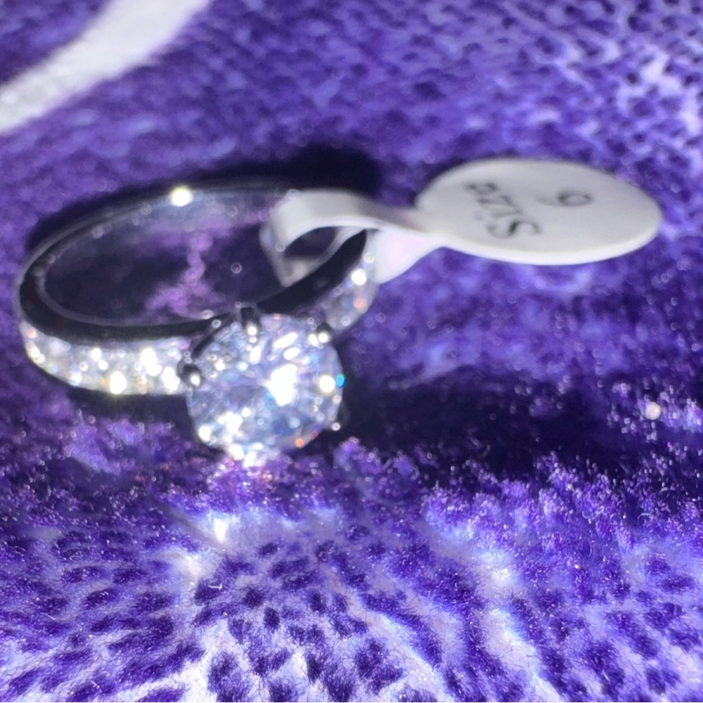 Solitaire white sapphire and cz White gold Silver Ring eco luxe sz 6